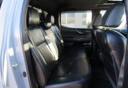 2019 Toyota Tacoma 4WD - Thumbnail 35