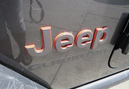 2022 Jeep Gladiator - Thumbnail 20