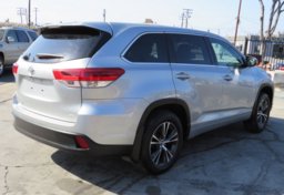 2018 Toyota Highlander - Thumbnail 9