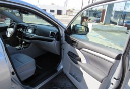 2018 Toyota Highlander - Thumbnail 22