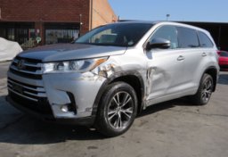 2018 Toyota Highlander - Thumbnail 3