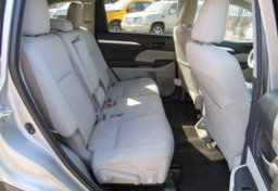 2018 Toyota Highlander - Thumbnail 34