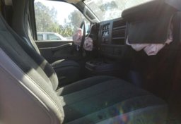 2020 GMC Savana Cargo Van - Thumbnail 5