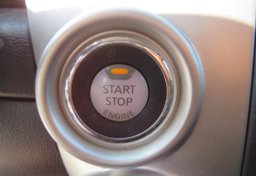 2017 Nissan Titan - Thumbnail 31