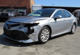 2019 Toyota Camry - Thumbnail 4