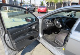 2019 Toyota Camry - Thumbnail 19