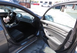 2018 Honda Accord Sedan - Thumbnail 19