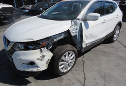 2021 Nissan Rogue Sport - Thumbnail 2