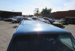 1975 Chevrolet SUBURBAN - Thumbnail 12
