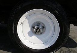 1975 Chevrolet SUBURBAN - Thumbnail 15