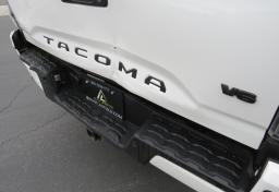 2021 Toyota Tacoma - Thumbnail 19