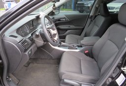 2017 Honda Accord Sedan - Thumbnail 19