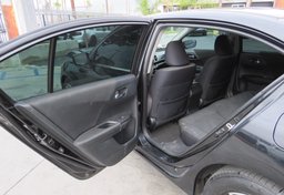 2017 Honda Accord Sedan - Thumbnail 21