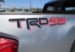 2017 Toyota Tacoma - Thumbnail 19