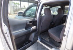 2017 Toyota Tacoma - Thumbnail 23