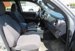 2017 Toyota Tacoma - Thumbnail 26