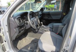 2019 Toyota Tacoma - Thumbnail 24