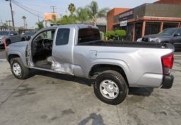 2019 Toyota Tacoma - Thumbnail 6