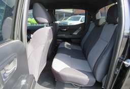 2021 Toyota Tacoma - Thumbnail 32