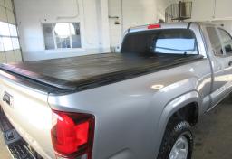 2020 Toyota Tacoma - Thumbnail 15