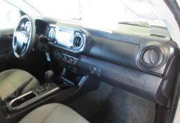 2020 Toyota Tacoma - Thumbnail 24