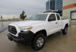 2019 Toyota Tacoma 4WD - Thumbnail 3