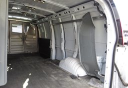 2019 Chevrolet Express Cargo Van - Thumbnail 20