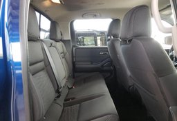 2022 Nissan Frontier - Thumbnail 6