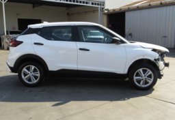 2021 Nissan Kicks - Thumbnail 10