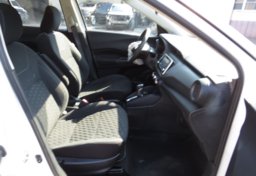 2021 Nissan Kicks - Thumbnail 23