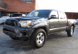 2015 Toyota Tacoma - Thumbnail 4
