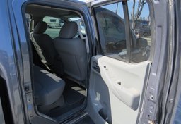 2020 Nissan Frontier - Thumbnail 27