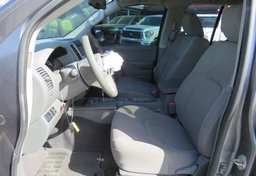 2020 Nissan Frontier - Thumbnail 24