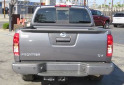 2020 Nissan Frontier - Thumbnail 12