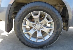 2020 Nissan Frontier - Thumbnail 11