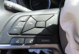 2020 Nissan Kicks - Thumbnail 31