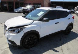 2020 Nissan Kicks - Thumbnail 2