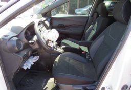 2020 Nissan Kicks - Thumbnail 24