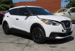 2020 Nissan Kicks - Thumbnail 3