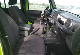 2013 Jeep Wrangler Unlimited - Thumbnail 5