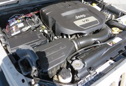 2016 Jeep Wrangler Unlimited - Thumbnail 28