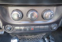 2016 Jeep Wrangler Unlimited - Thumbnail 23