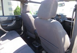 2016 Jeep Wrangler Unlimited - Thumbnail 14