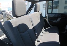 2016 Jeep Wrangler Unlimited - Thumbnail 15