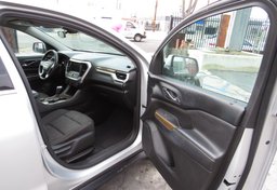 2017 GMC Acadia - Thumbnail 21