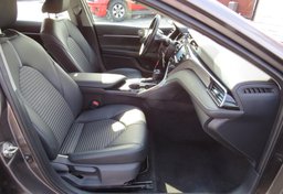 2019 Toyota Camry - Thumbnail 24