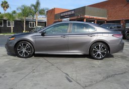 2019 Toyota Camry - Thumbnail 11