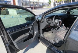 2017 Volkswagen Golf GTI - Thumbnail 19