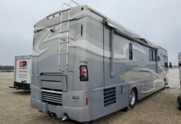 2007 Freightliner XCF Chassis - Thumbnail 4