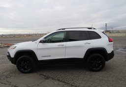 2018 Jeep Cherokee - Thumbnail 9